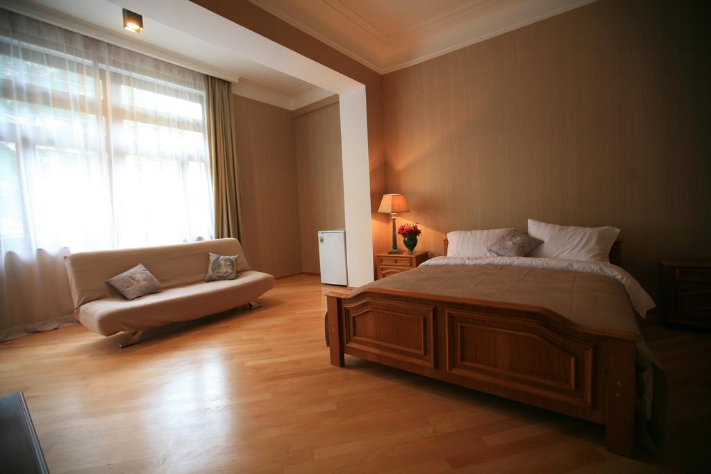 Vera House Tbilisi Esterno foto